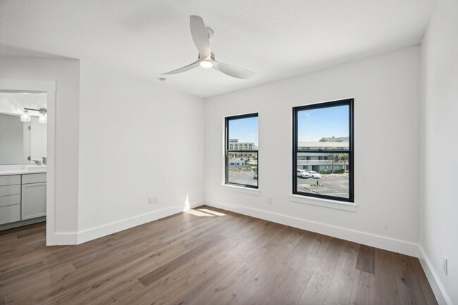 Building Photo - The townhome with ocean views from every room