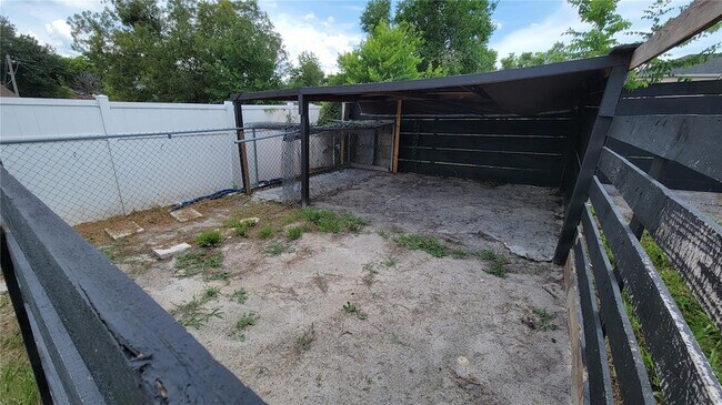 Building Photo - 3048 Bonkirk Dr