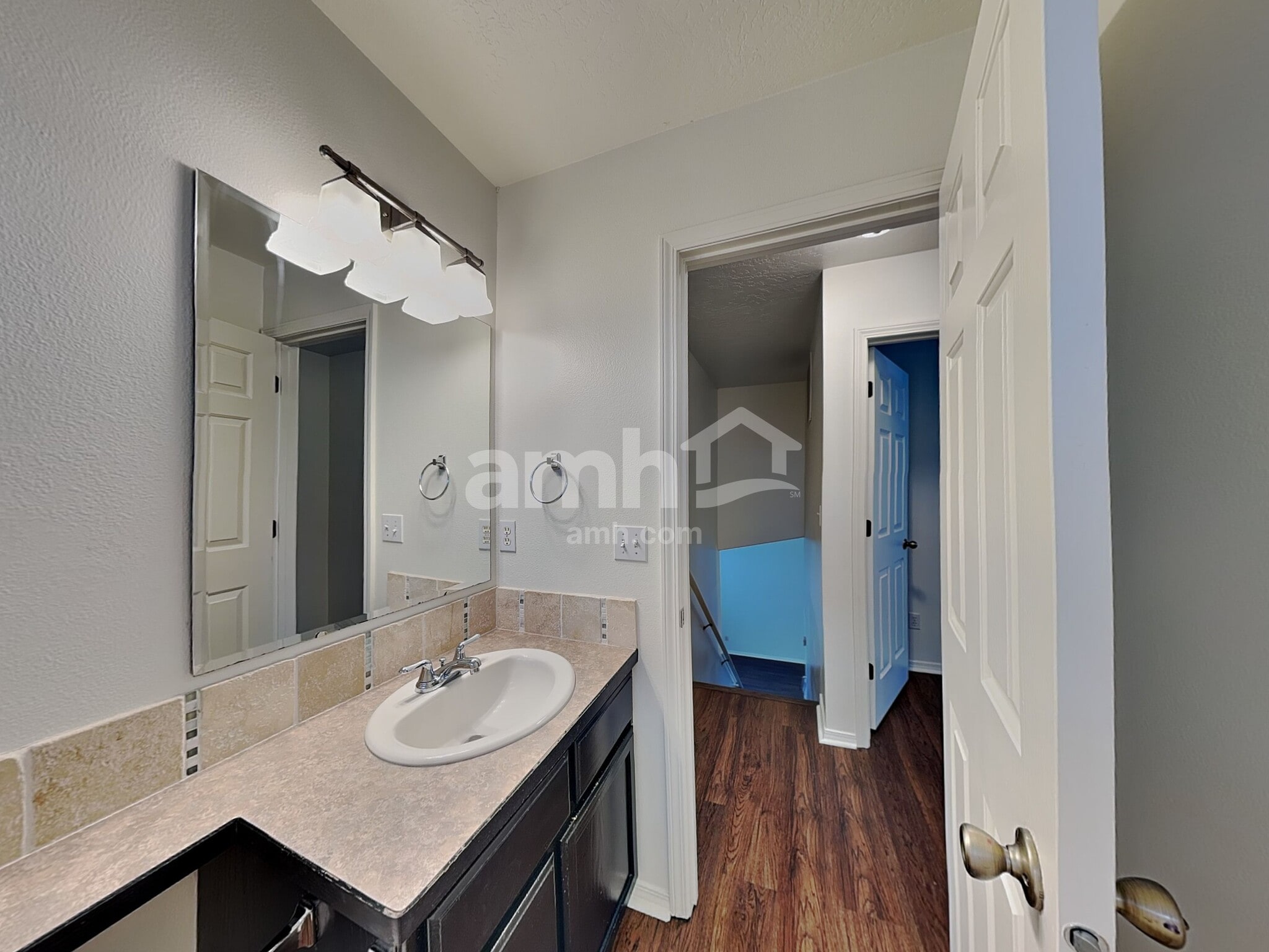 Building Photo - 2513 E Cinnamon Ln