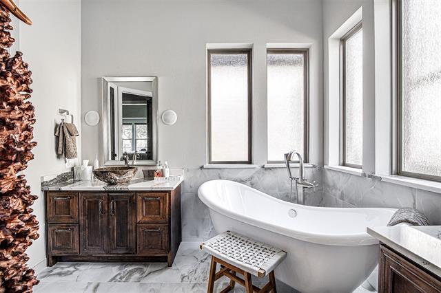 Building Photo - 13924 E Riviera Dr