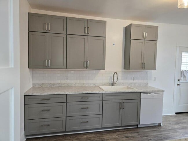 Building Photo - 205 SE Lane Ave