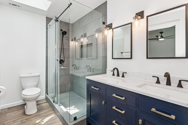 Building Photo - 470 Brian Cir