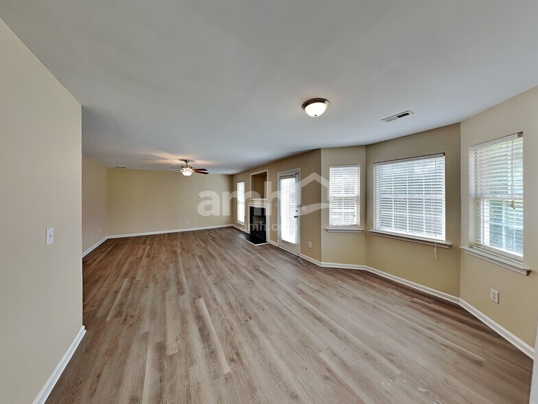 Building Photo - 118 Laporte Ln