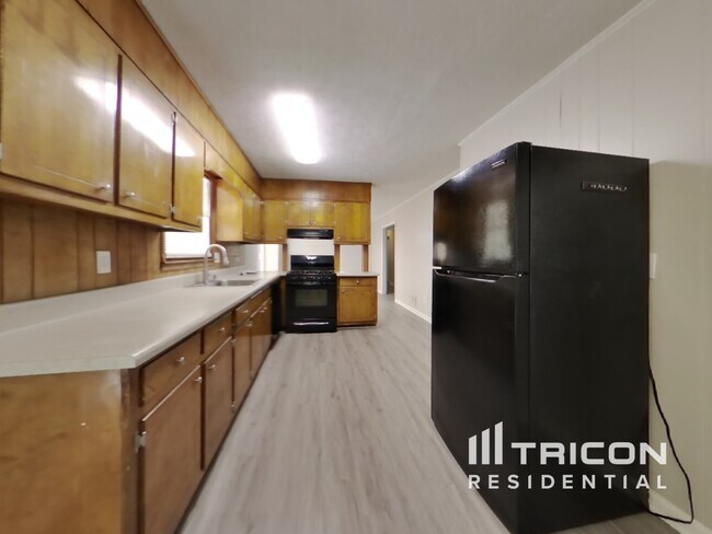 Building Photo - 188 Misty Hollow Way