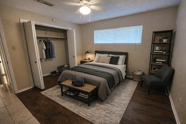 Building Photo - 610 Genard St