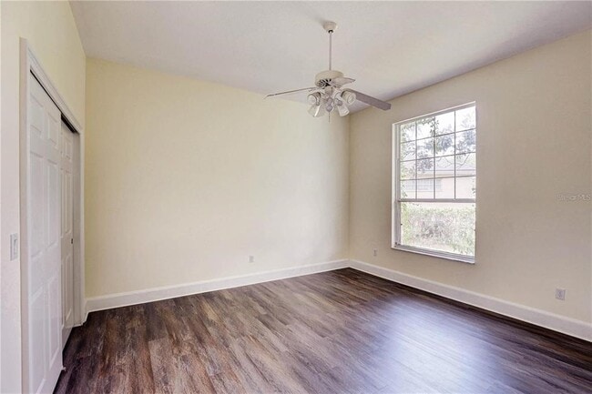 Building Photo - 2208 Hampstead Ct