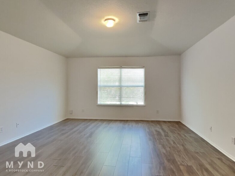 Building Photo - 8715 Veranda Ct