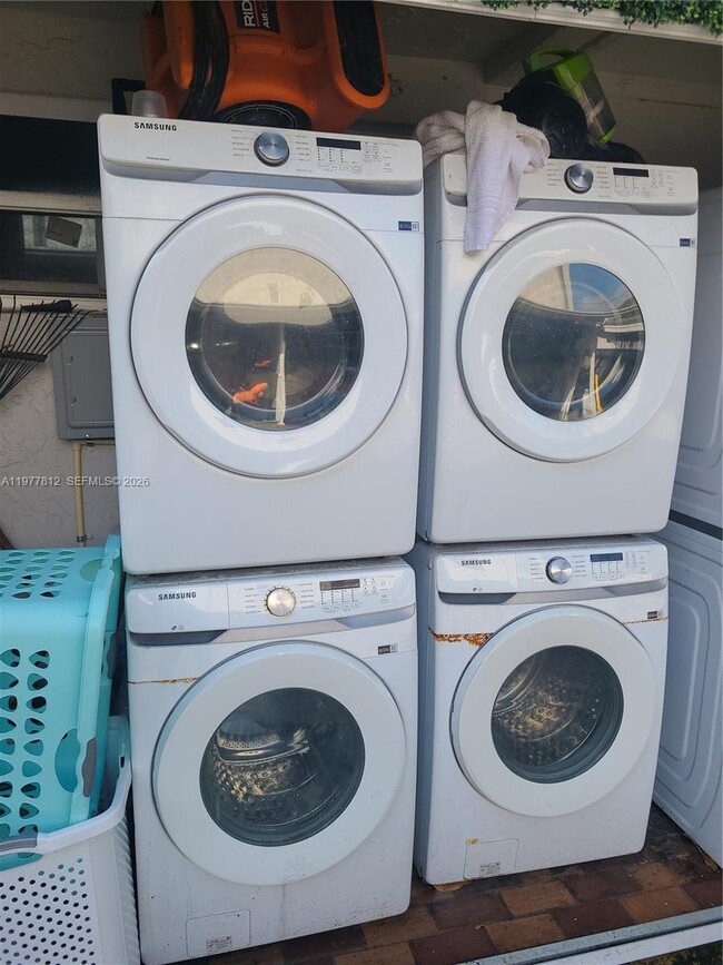 Building Photo - 168 NW 32nd St