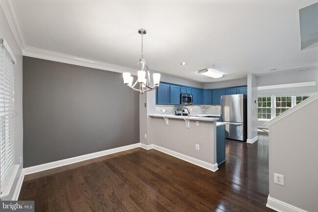 Building Photo - 18613 Village Fountain Dr