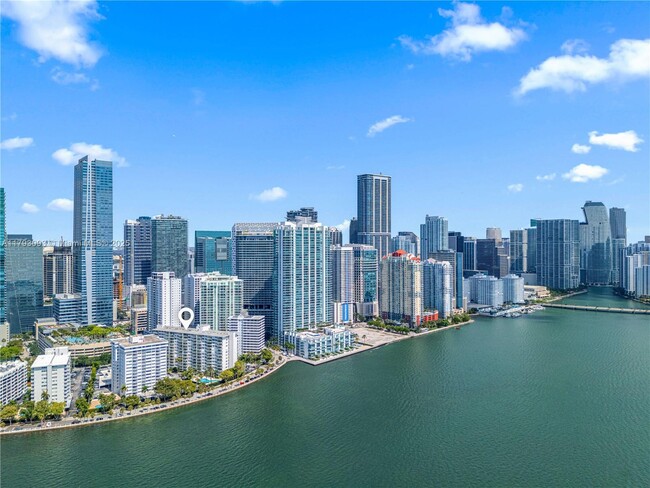 Building Photo - 1408 Brickell Bay Dr