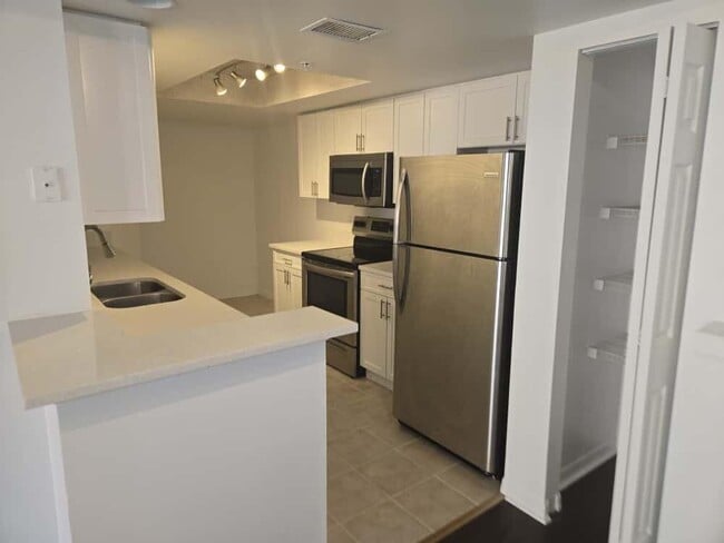 Building Photo - 4179 N Haverhill Rd