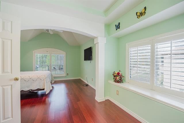 Building Photo - 808 Sabona Dr