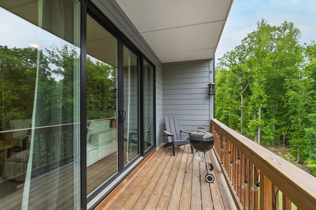 Building Photo - 4730 Cypress Tree Ln