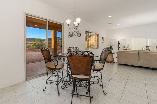 Building Photo - Beautiful home in Gated Dove Mountain Comm...