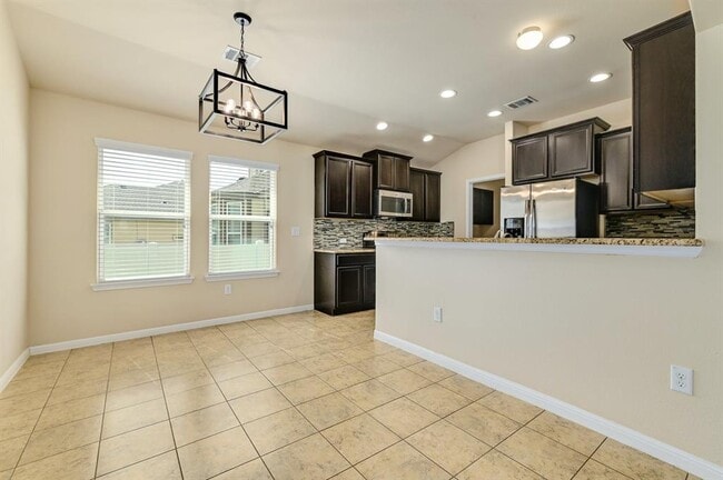 Building Photo - 18421 Tallgrass Prairie Dr