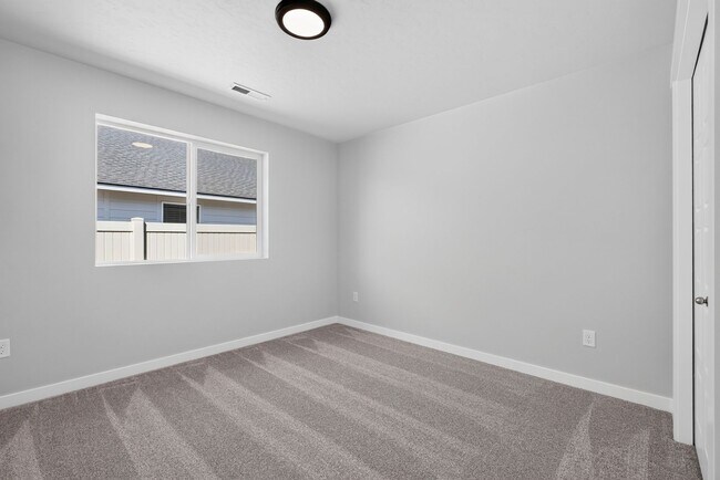 Building Photo - Brand New 4BR/2BA Single-Level Nampa Home with 3-Car Garage!
