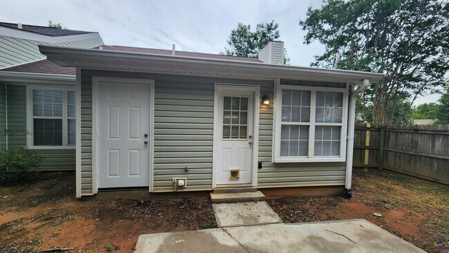 Building Photo - 80 Hamilton Woods Dr