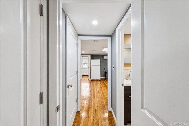 Building Photo - 24 Waterside Ave