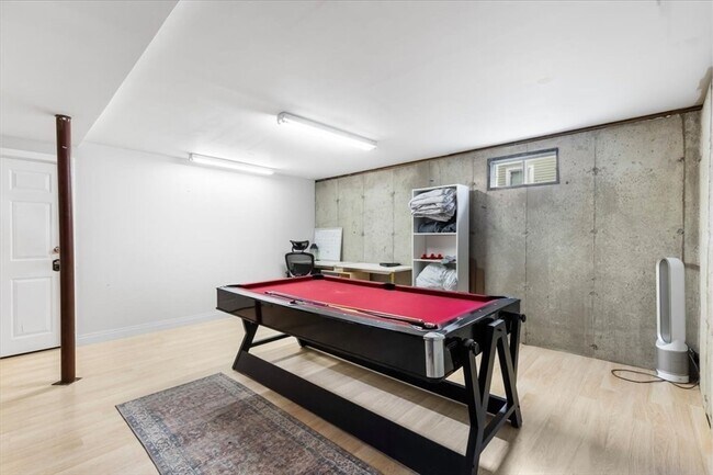 Building Photo - 77 Cedar St