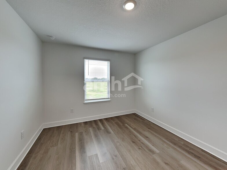 Building Photo - 16644 Cheyanne Ct