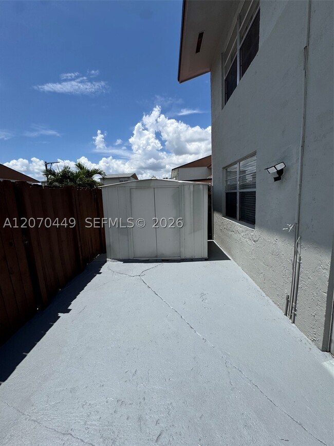 Building Photo - 15441 SW 81st Cir Ln