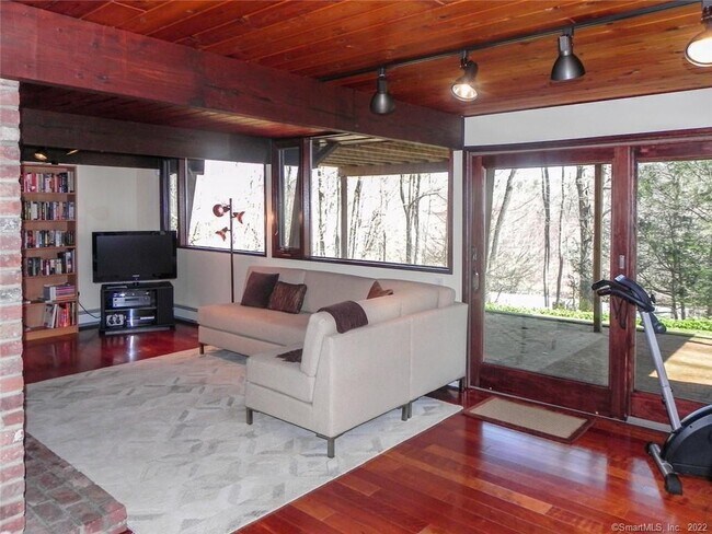 Building Photo - 361 Mill Rd