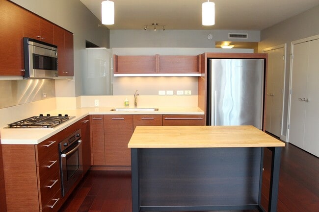 Building Photo - 3601 S River Pkwy