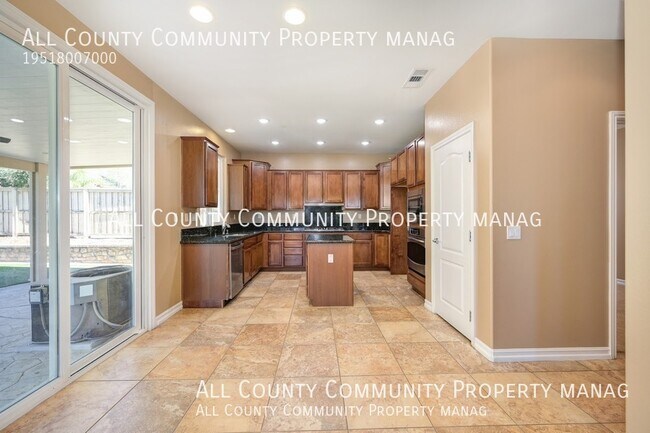 Building Photo - 34322 Heather Ridge Rd