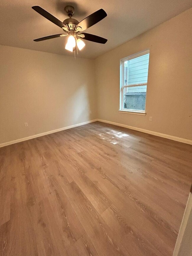Building Photo - 503 Mebane St