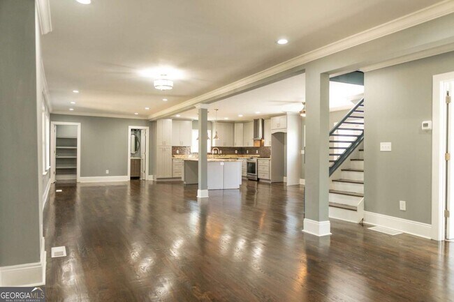 Building Photo - 1433 Merriman Ln NE