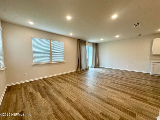 Building Photo - 1375 High Falls Dr