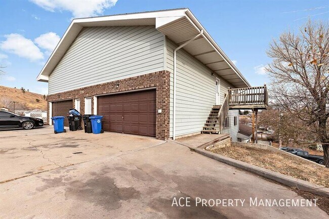 Building Photo - 720 Mallow St