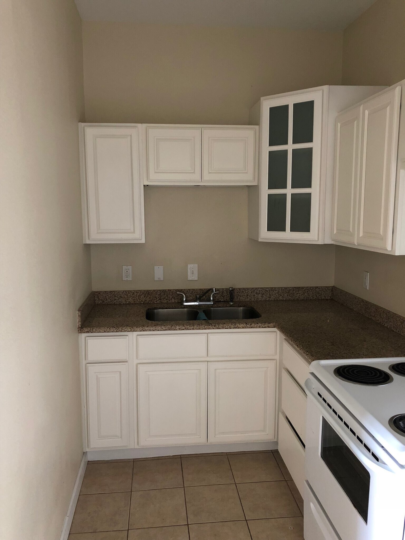 Building Photo - 524 23rd St