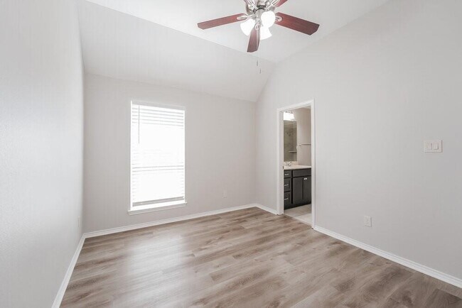 Building Photo - 2911 Angel Mist Ln