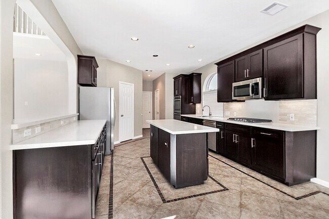 Building Photo - 803 Chisel Point Dr