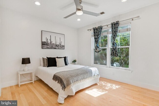 Building Photo - 11800 Old Georgetown Rd