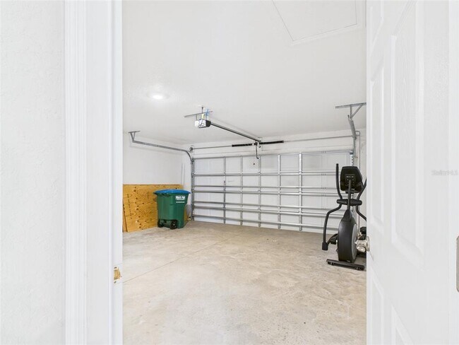 Building Photo - 12849 SW 73rd Ave Rd