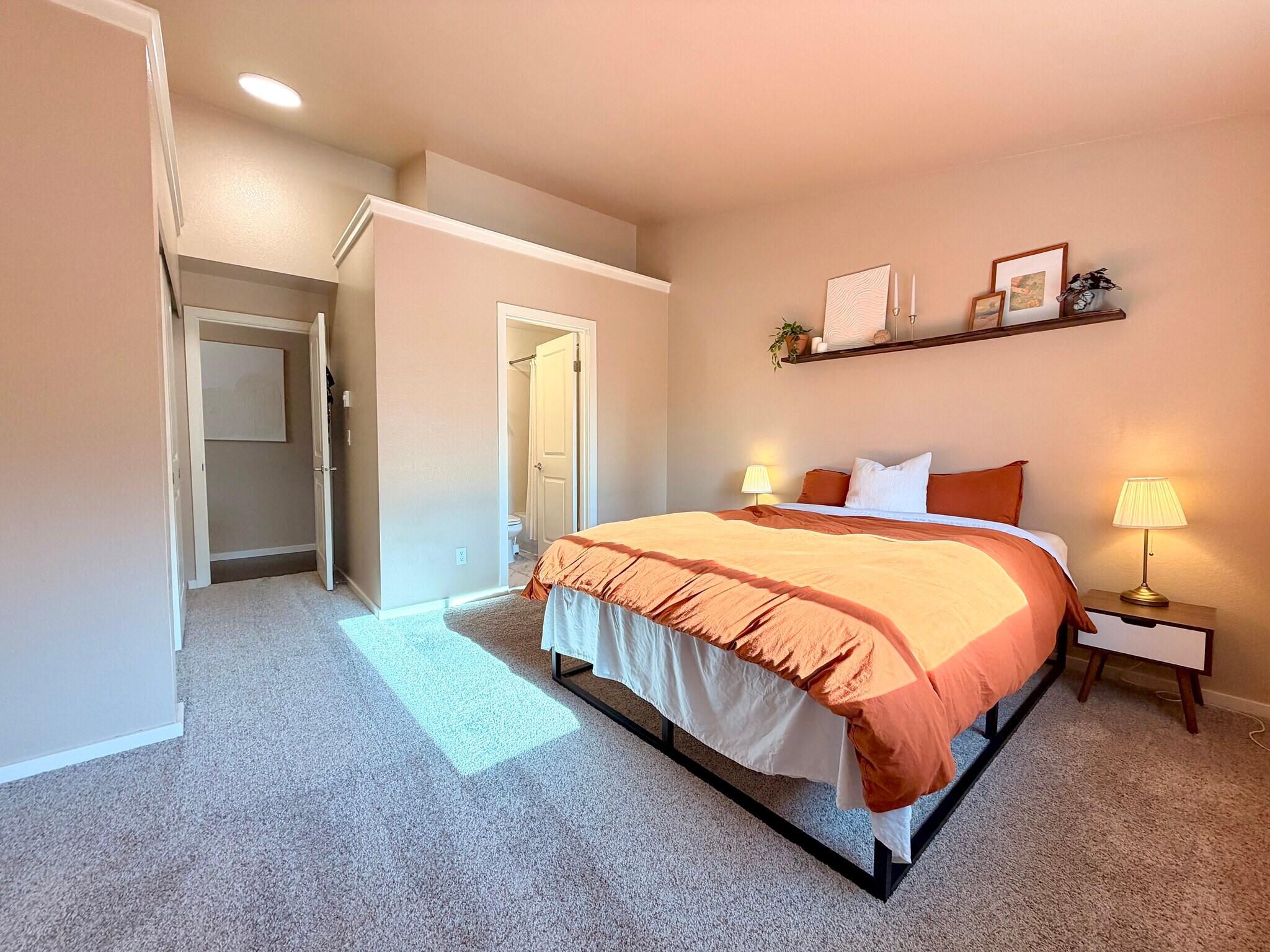 Master Bedroom - 16101 Bothell Everett Hwy