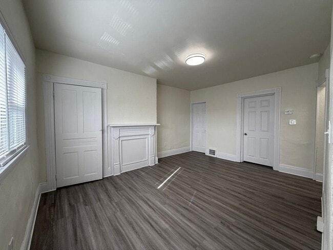 Building Photo - Updated 2BR 1.5 Bath House now available!