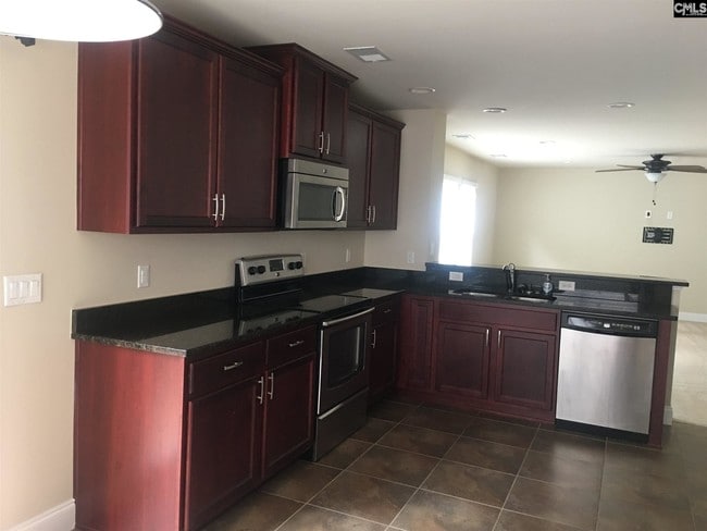 Building Photo - 121 Bartram Way