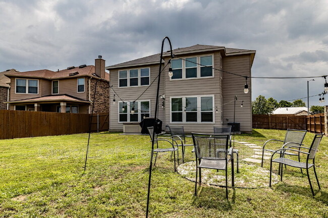 Building Photo - 302 Colonial Blf