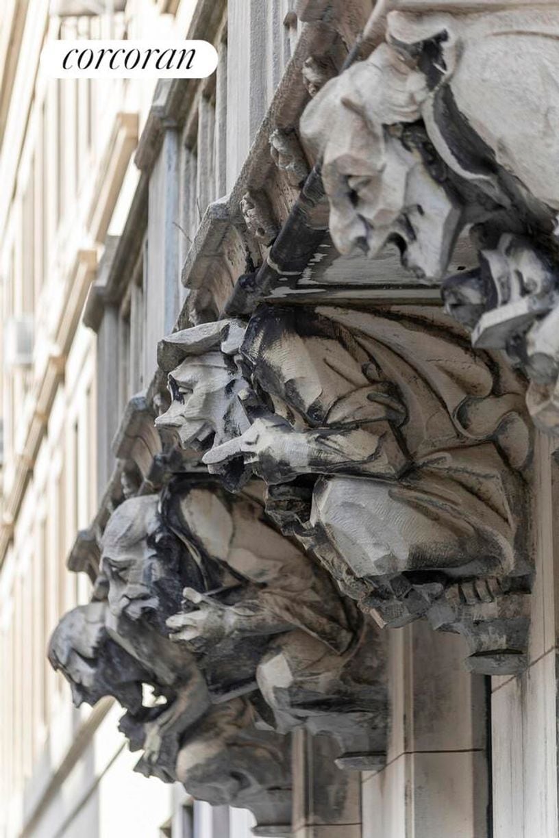 Building Photo - 527 W 110th St