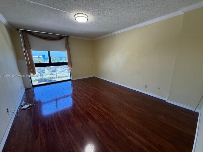 Building Photo - 1500 S Ocean Dr