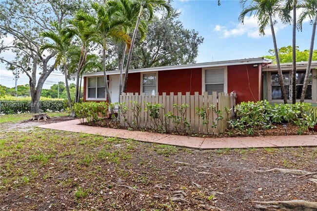 Building Photo - 7144 Southgate Blvd