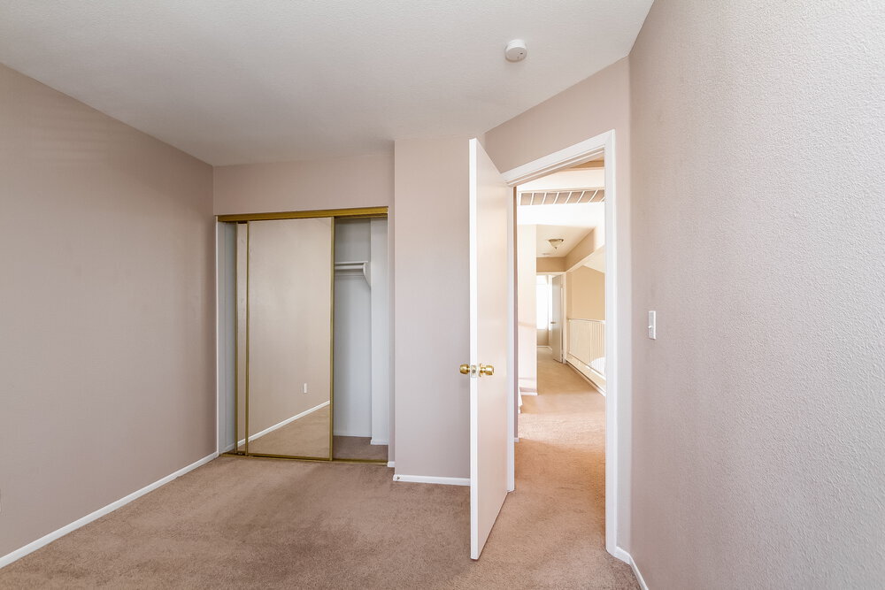 Building Photo - 60 Fantasia Ln