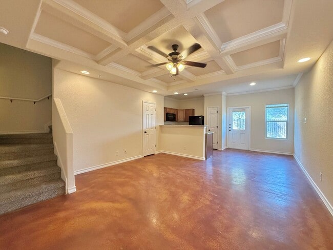 Building Photo - 3 bed 2 bath townhome in Leon Valley near ...