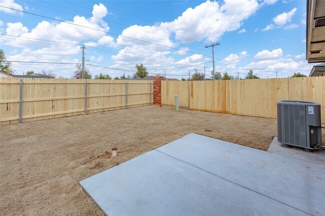 Building Photo - 2345 SW 90th Pl