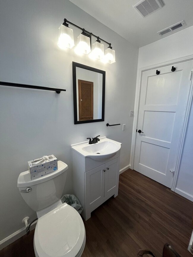 Building Photo - Spacious 3 bed 1bath home available in Ard...