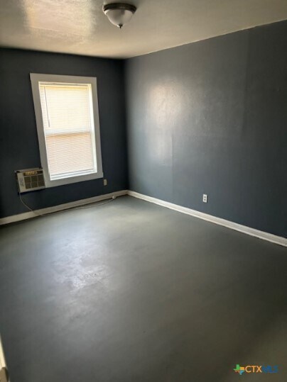 Building Photo - 808 Stetson Ave