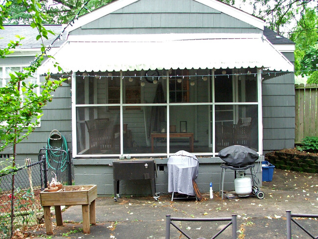 Building Photo - Cute 3 bedroom, 1 bath house in Homewood!